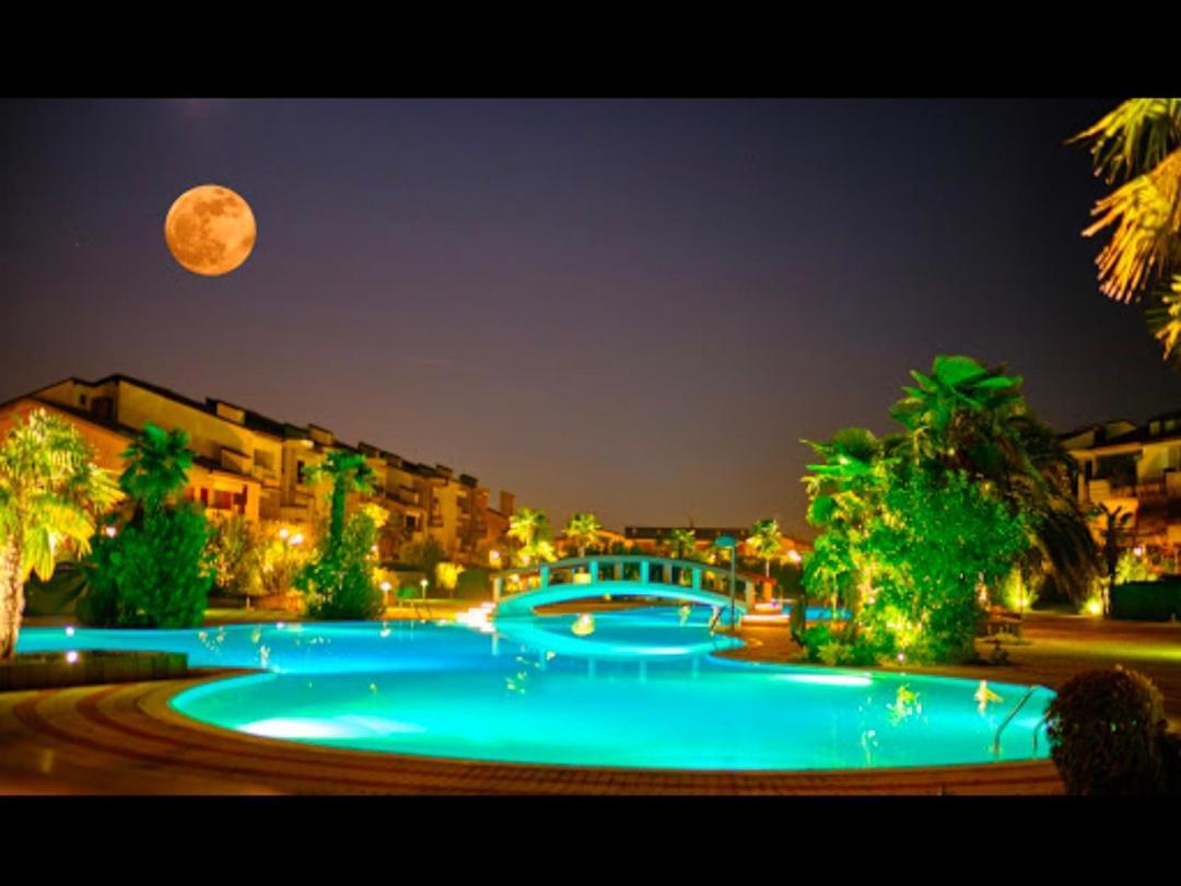 Appartamento Michele Tre Piscine Caraibiche Desenzano Del Garda Exteriér fotografie