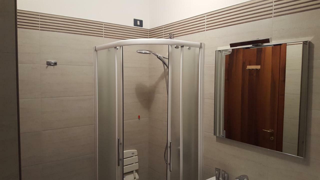 Appartamento Michele Tre Piscine Caraibiche Desenzano Del Garda Exteriér fotografie