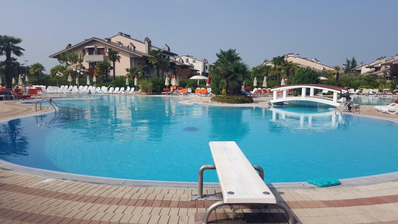 Appartamento Michele Tre Piscine Caraibiche Desenzano Del Garda Exteriér fotografie